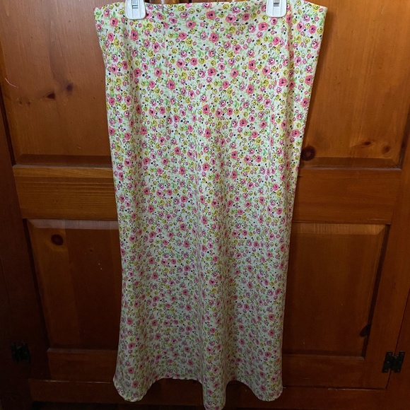 Floral skirt - Picture 1 of 1